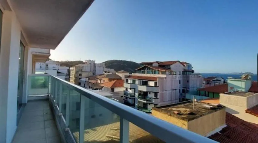 Apartamento de 3 quartos com vista para o mar-1