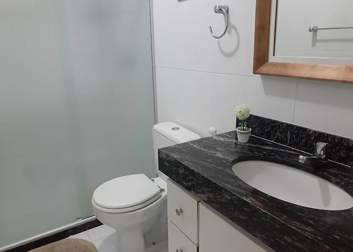 Vista Mar! 3 Quartos com Ar, 2 Vagas e Lazer Incrível com Piscina e Churrasqueira Arraial do Cabo